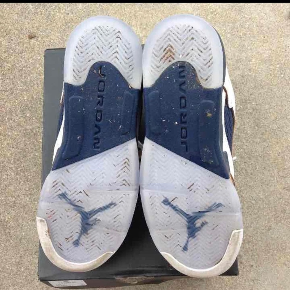 Jordan Sneakers - Picture 3 of 4